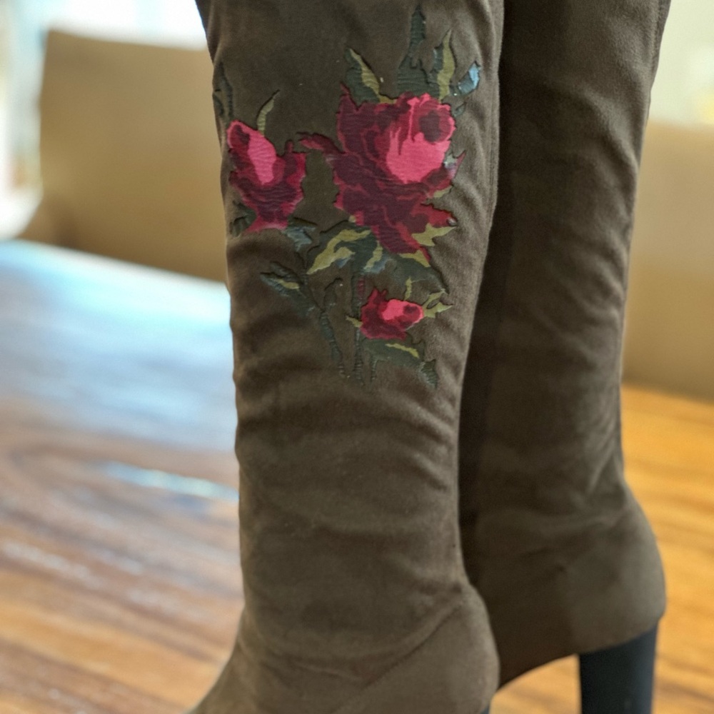 Kenzo Brown Heeled Boots with Floral Design